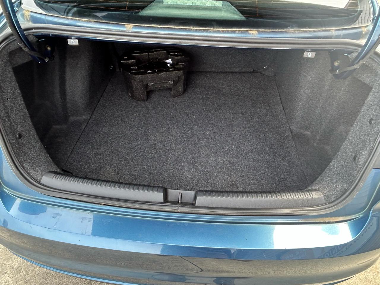 Volkswagen Jetta  2016