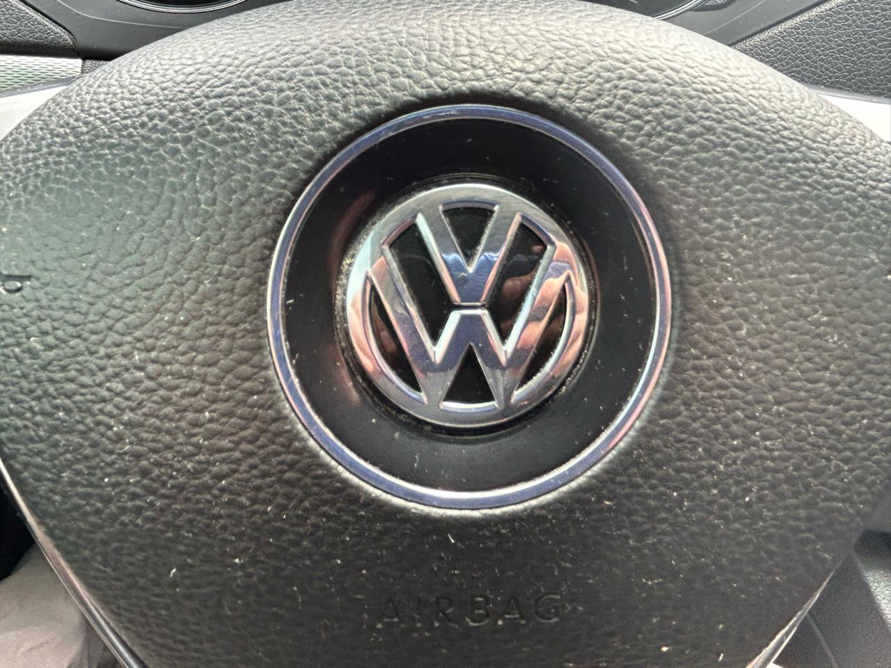 Volkswagen Jetta  2016