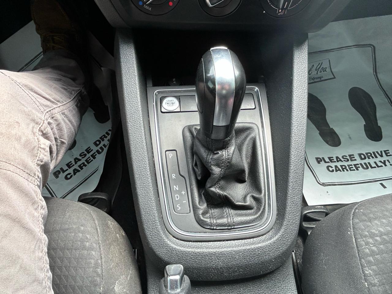 Volkswagen Jetta  2016