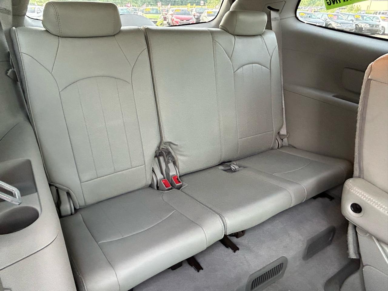 Buick Enclave AWD 4dr Leather 2012