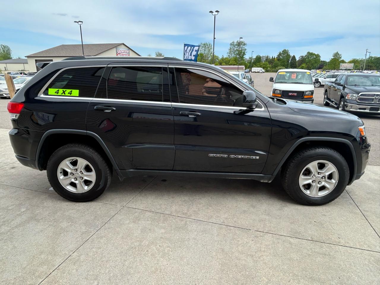 Jeep Grand Cherokee Laredo 4WD 2018