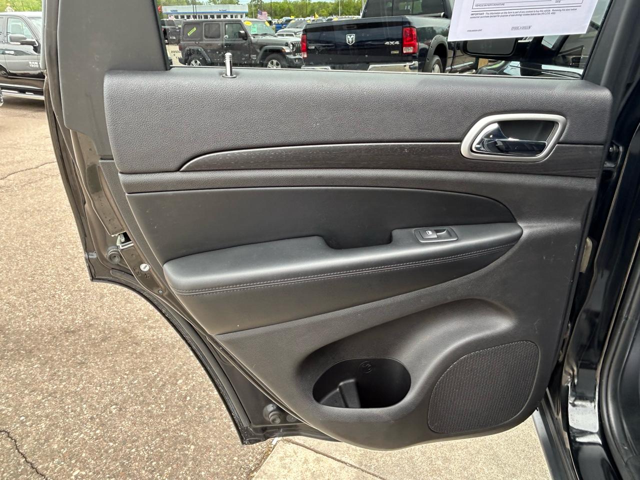 Jeep Grand Cherokee Laredo 4WD 2018