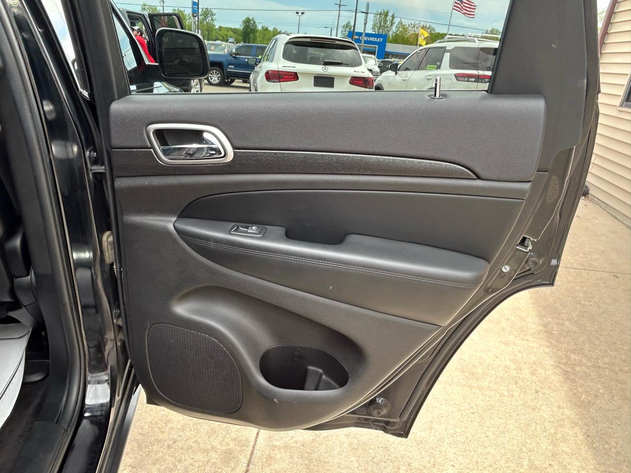 Jeep Grand Cherokee Laredo 4WD 2018