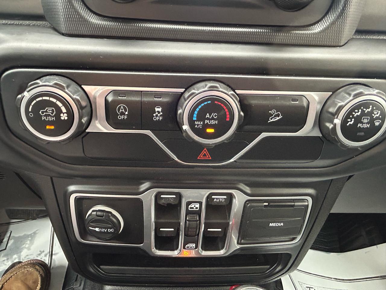 Jeep Wrangler Unlimited Sport 2018