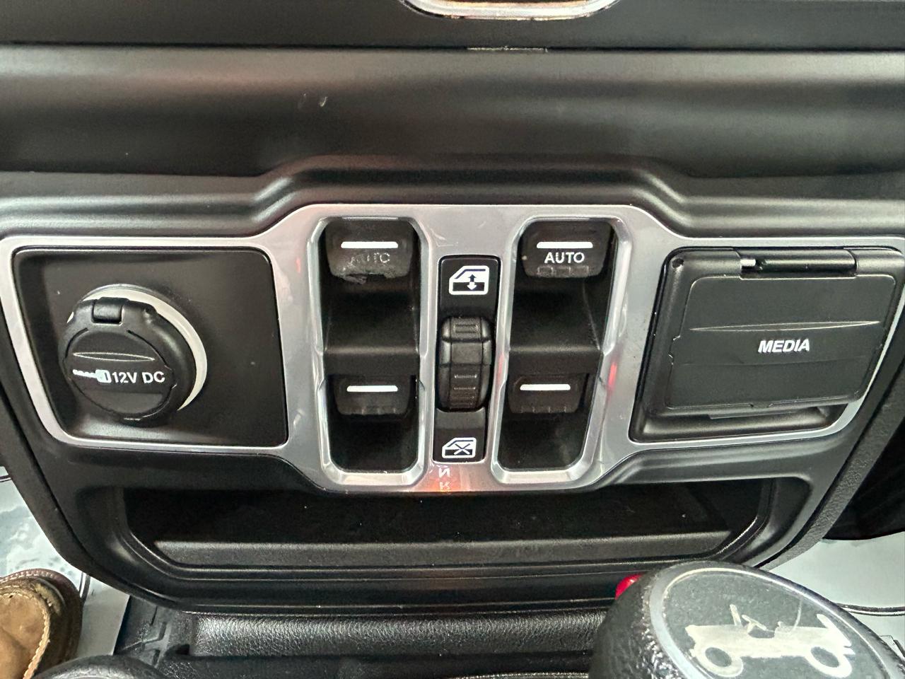 Jeep Wrangler Unlimited Sport 2018