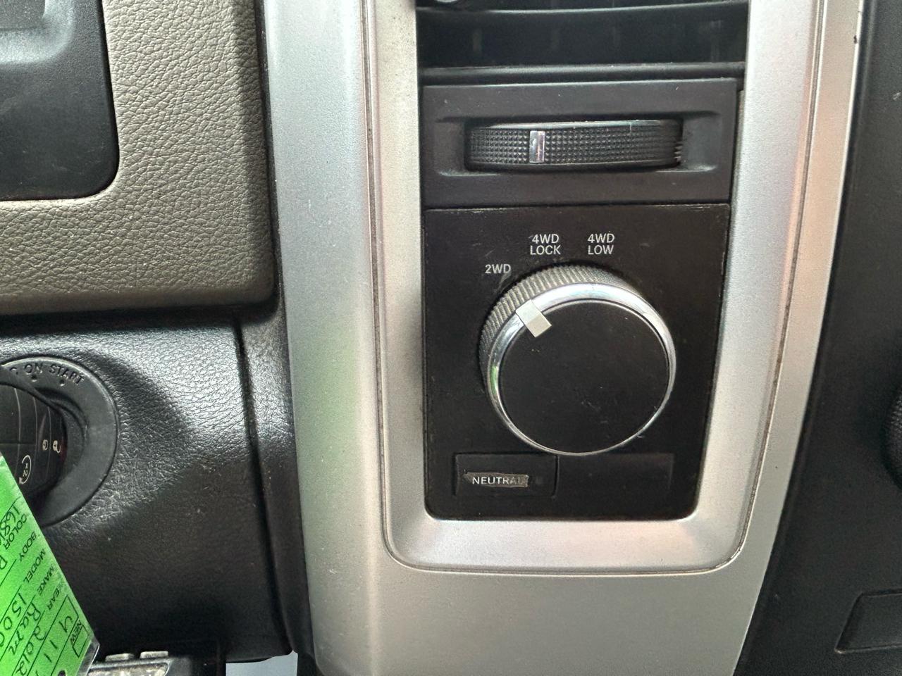 RAM 1500 SLT Quad Cab 4WD 2012