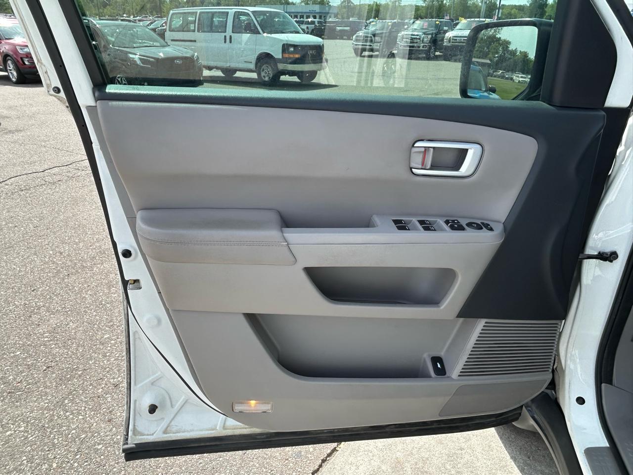 Honda Pilot EX-L 4WD 5-Spd AT with DVD 2015