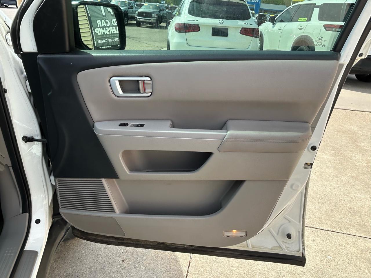 Honda Pilot EX-L 4WD 5-Spd AT with DVD 2015