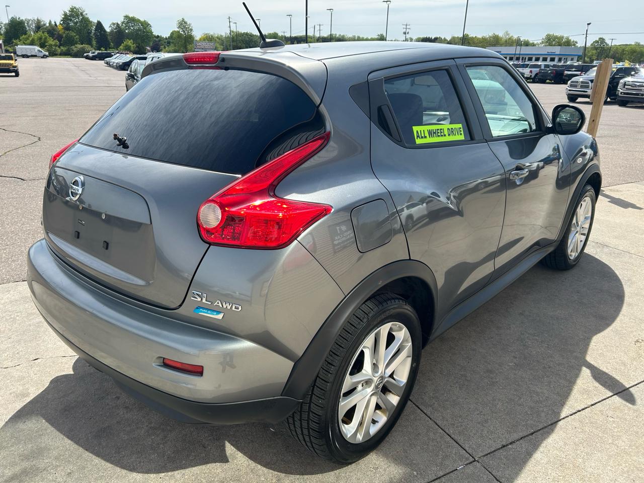 Nissan Juke S AWD 2012