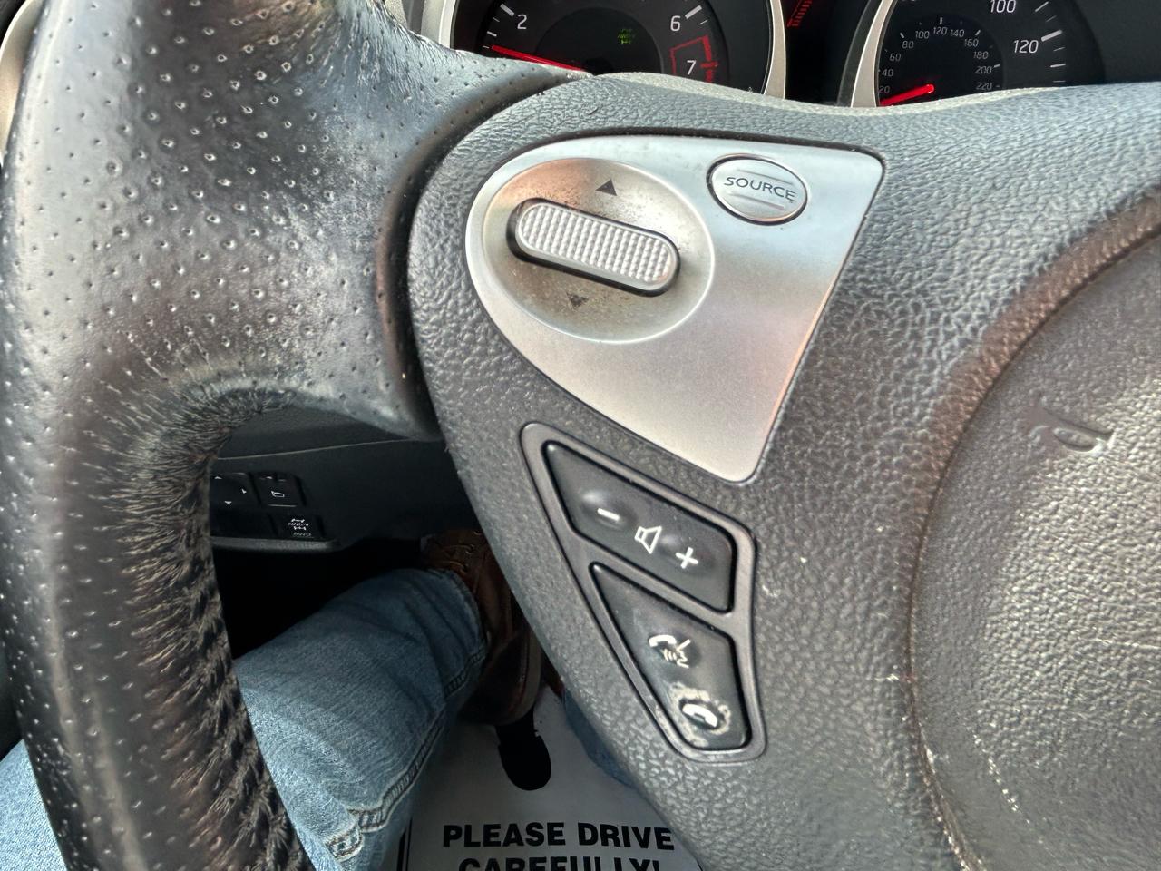 Nissan Juke S AWD 2012