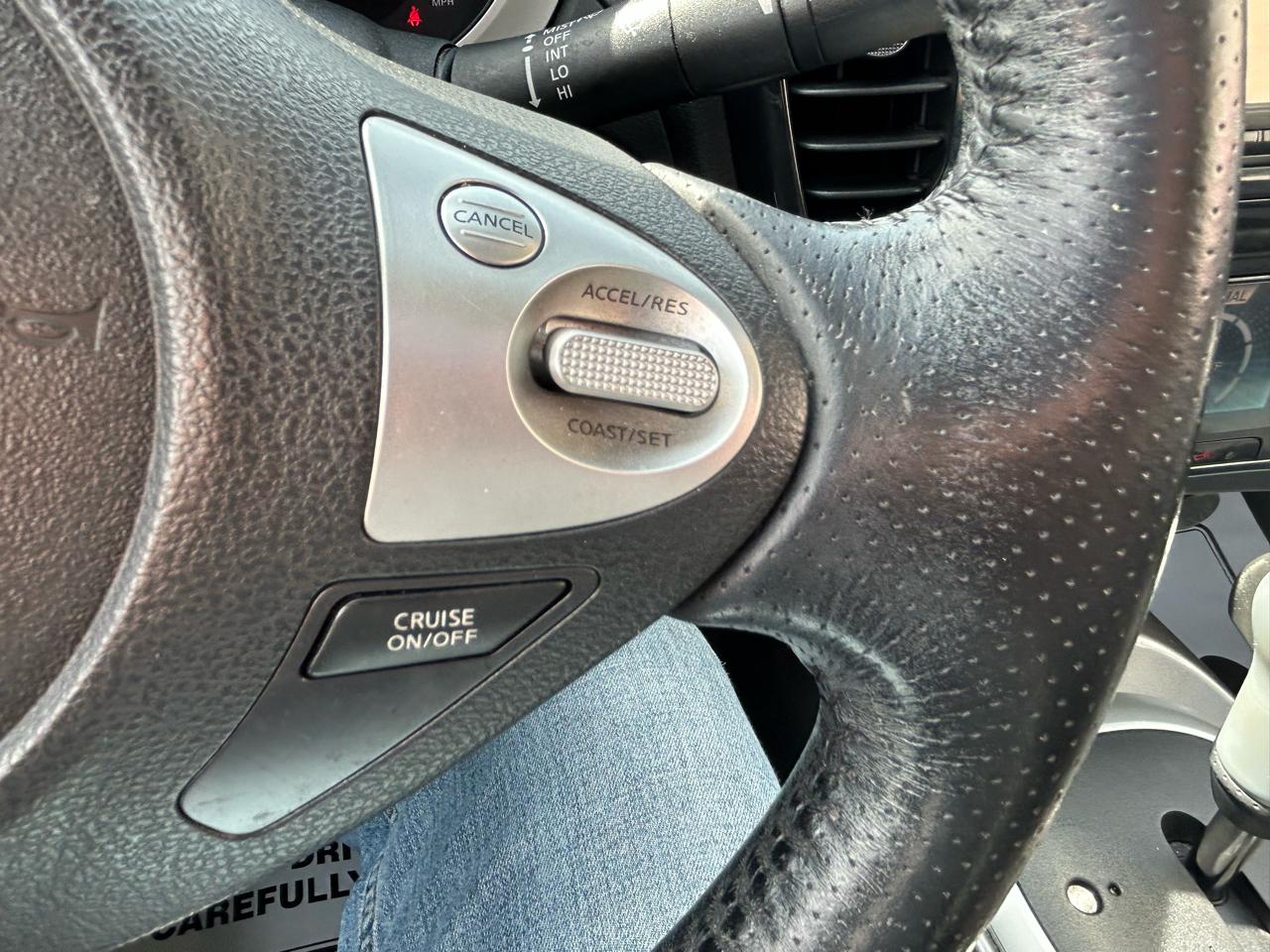 Nissan Juke S AWD 2012