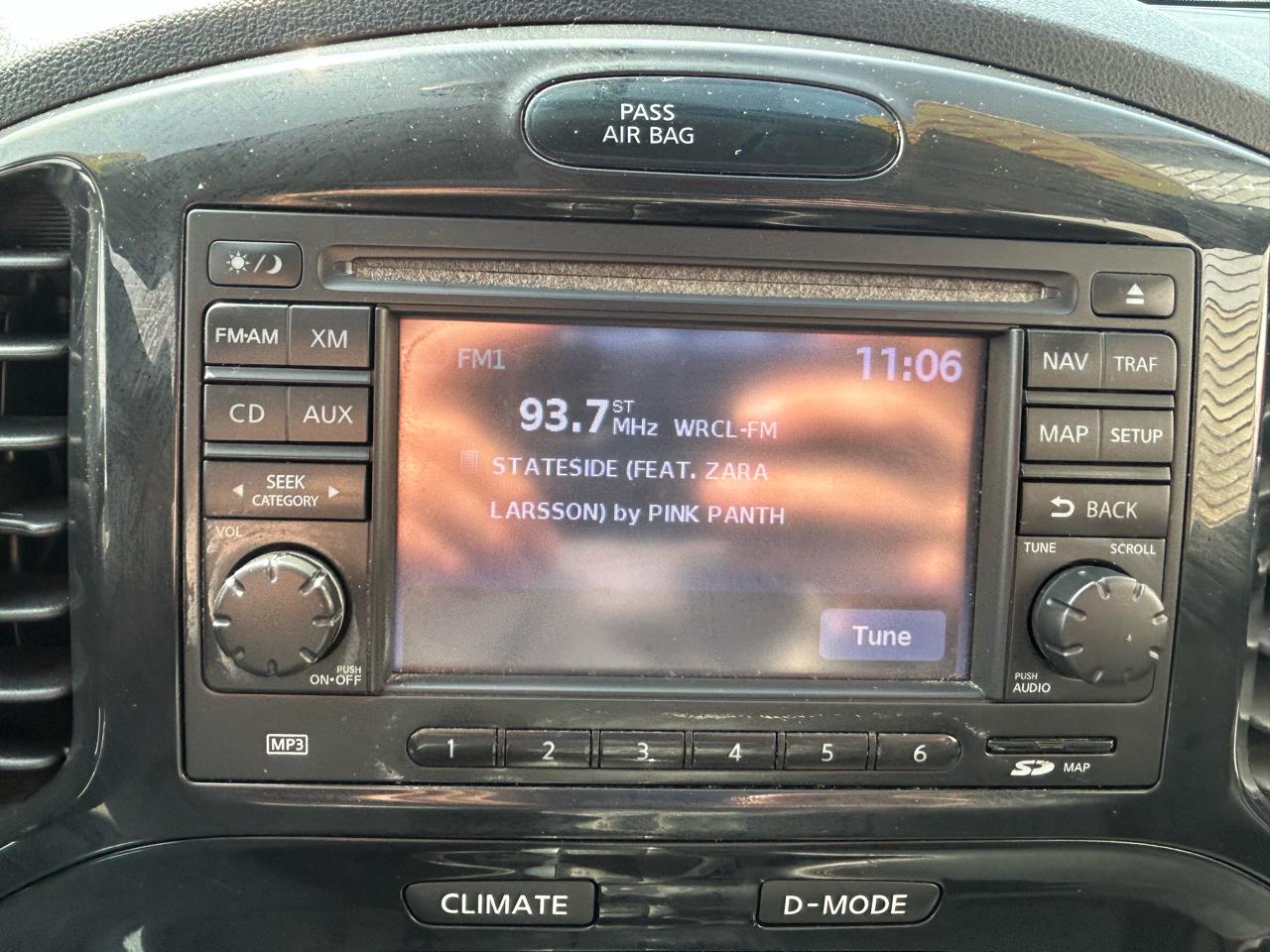 Nissan Juke S AWD 2012