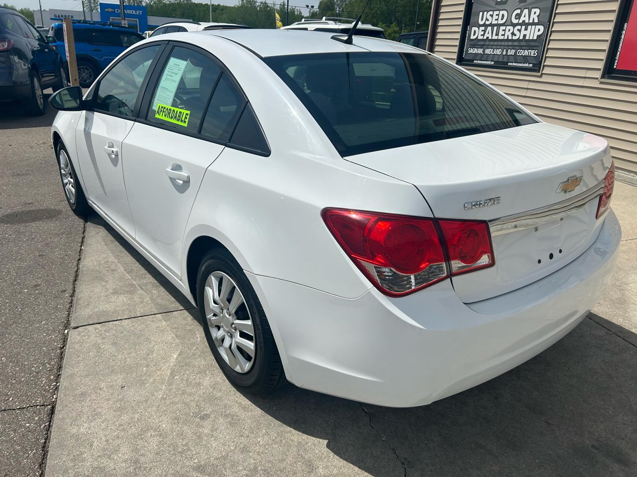 Chevrolet Cruze LS Auto 2013
