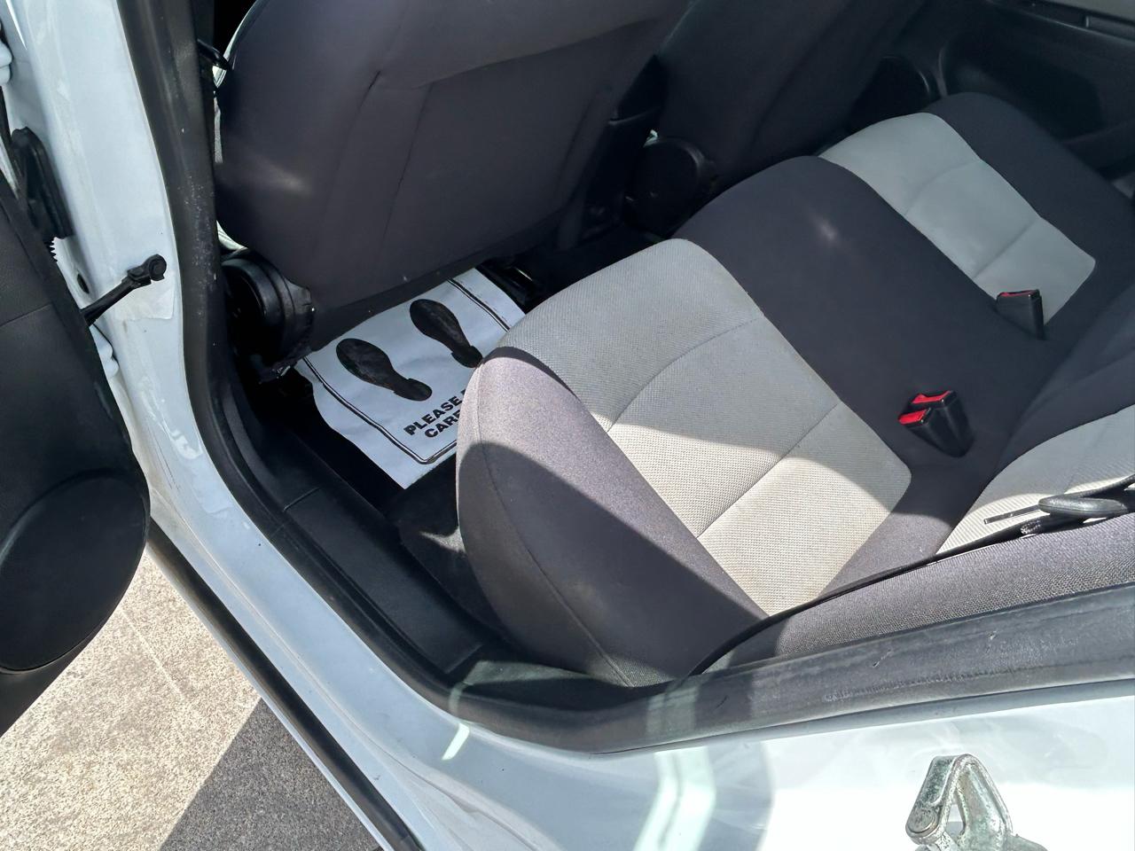 Chevrolet Cruze LS Auto 2013