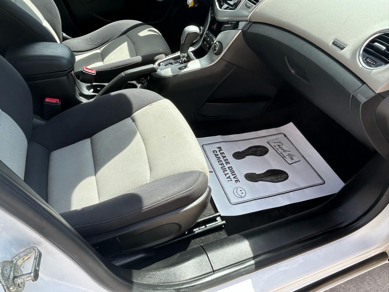 Chevrolet Cruze LS Auto 2013