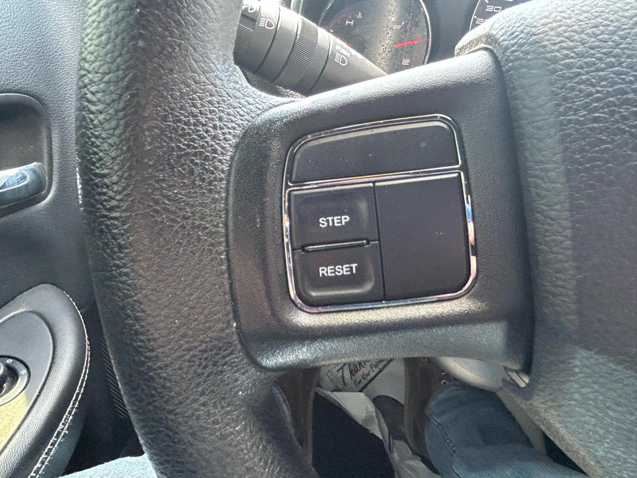 Dodge Avenger Base 2013