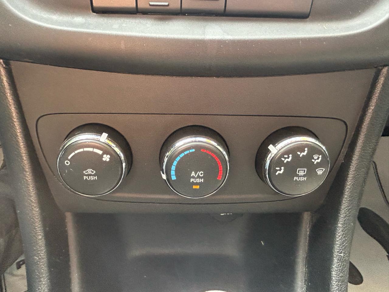 Dodge Avenger Base 2013