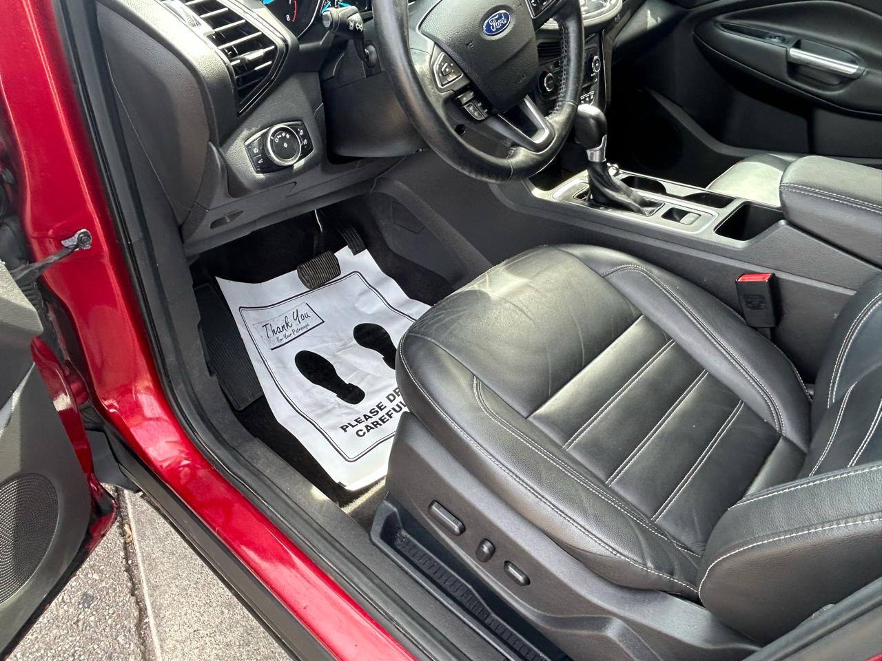 Ford Escape Titanium 4WD 2017