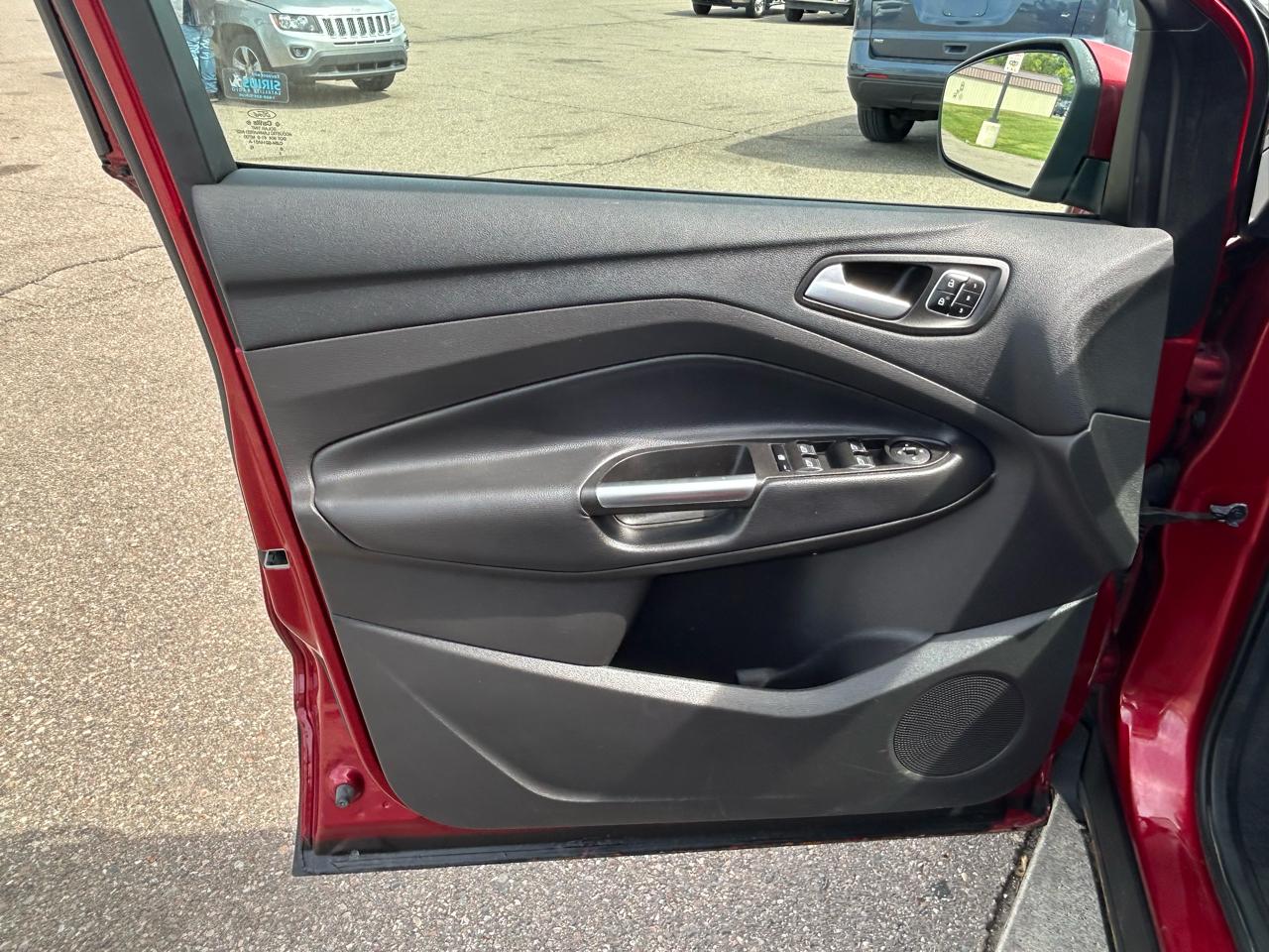 Ford Escape Titanium 4WD 2017