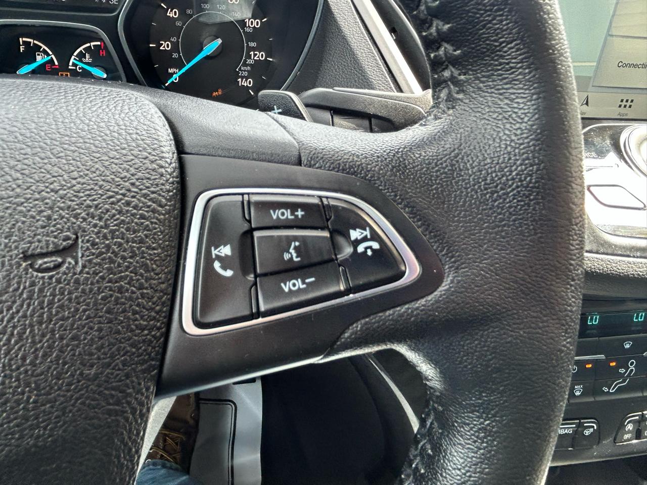 Ford Escape Titanium 4WD 2017