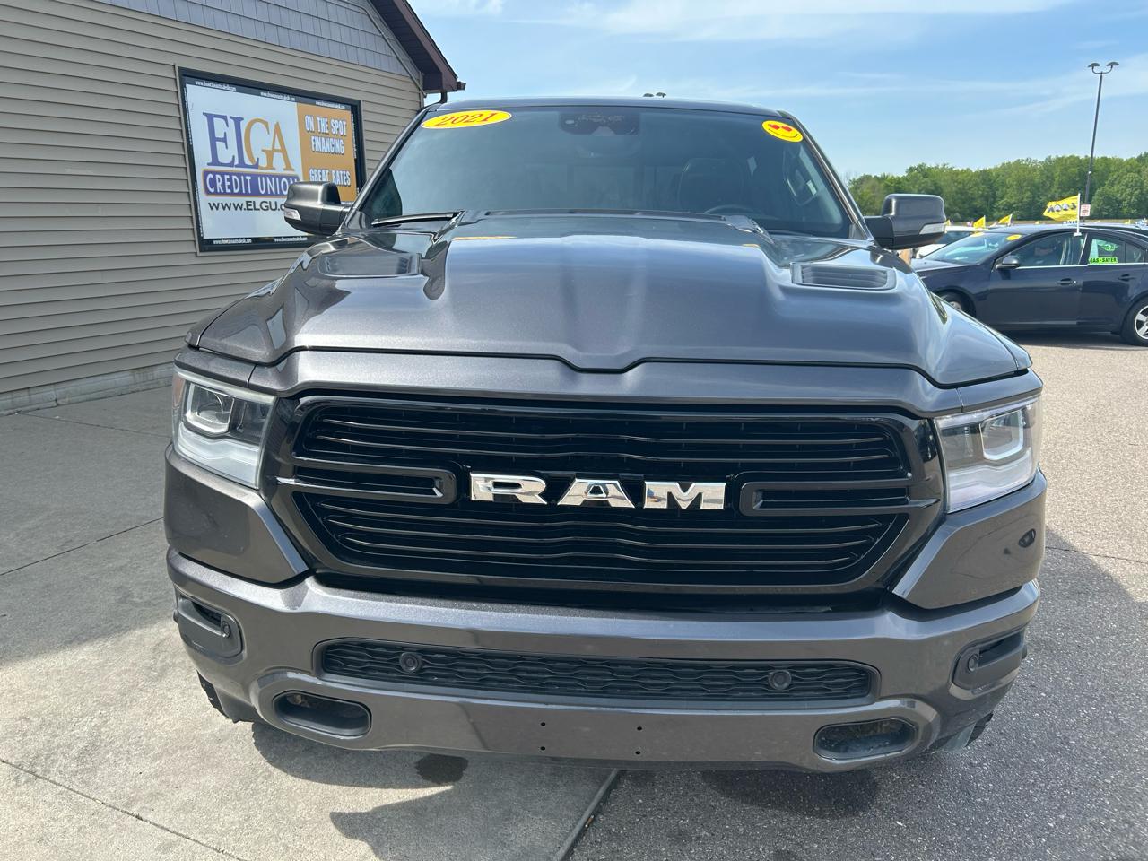 RAM 1500 Laramie Crew Cab SWB 4WD 2021