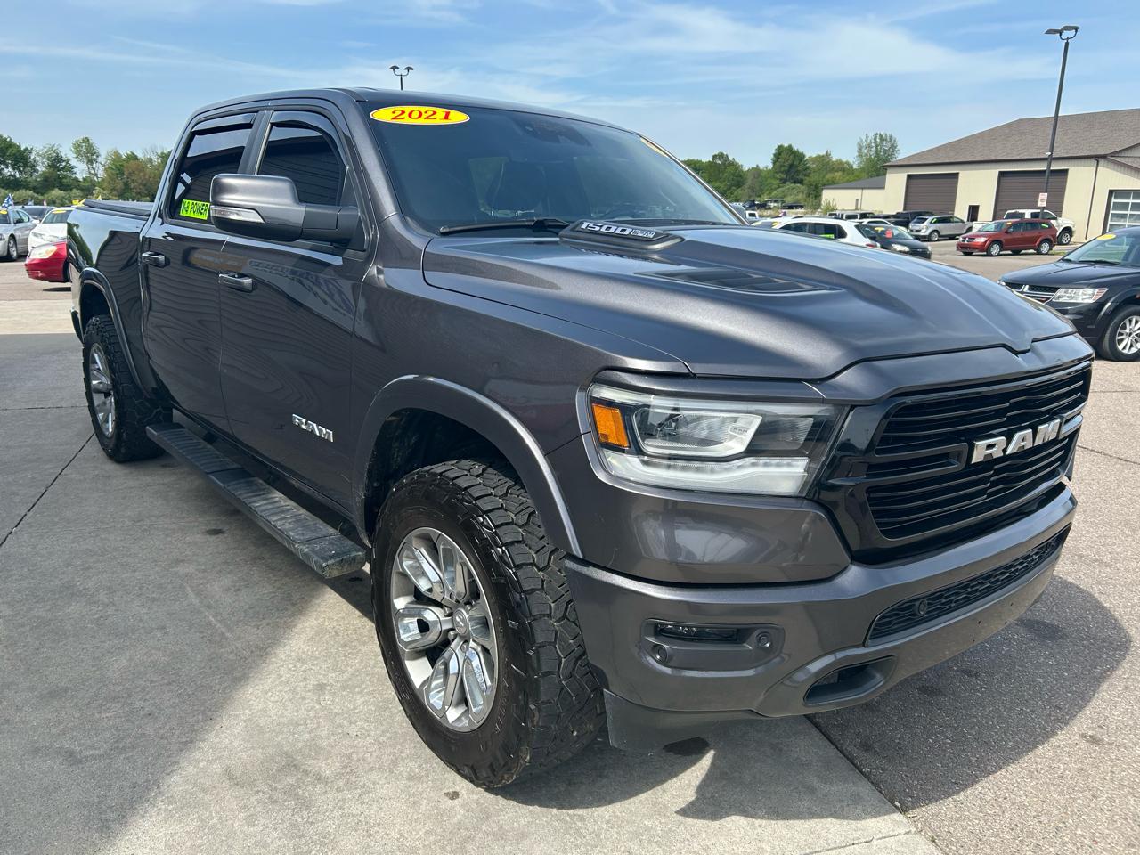 RAM 1500 Laramie Crew Cab SWB 4WD 2021