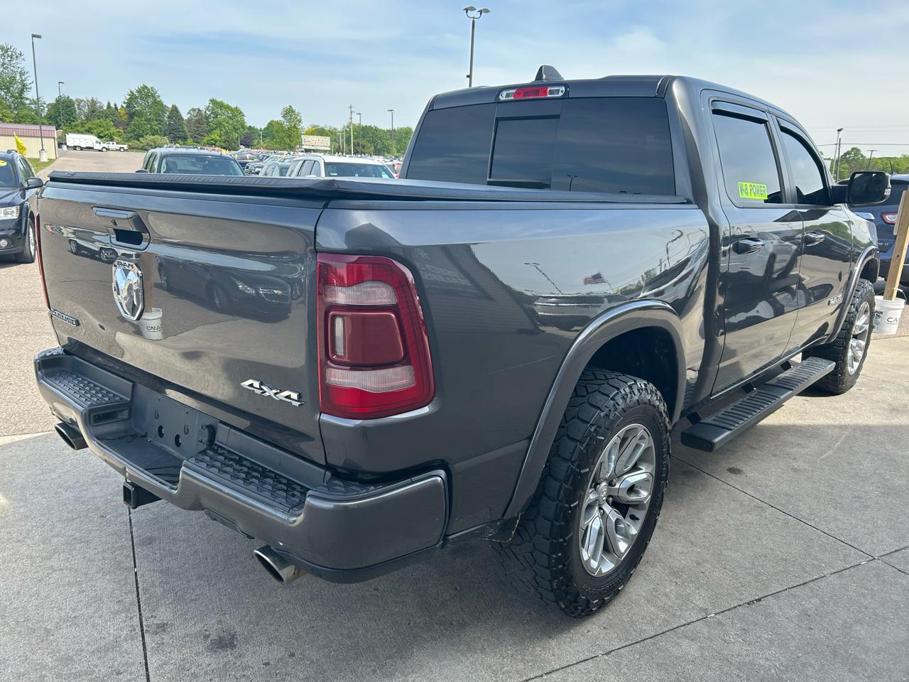 RAM 1500 Laramie Crew Cab SWB 4WD 2021
