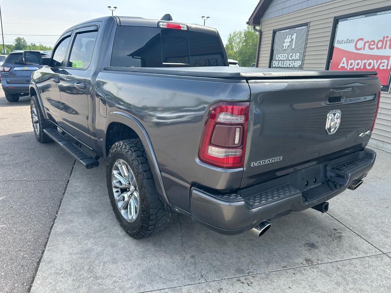 RAM 1500 Laramie Crew Cab SWB 4WD 2021
