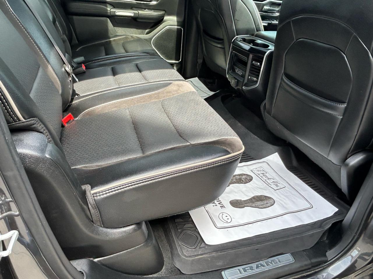 RAM 1500 Laramie Crew Cab SWB 4WD 2021