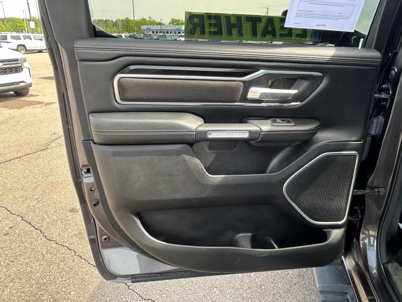 RAM 1500 Laramie Crew Cab SWB 4WD 2021