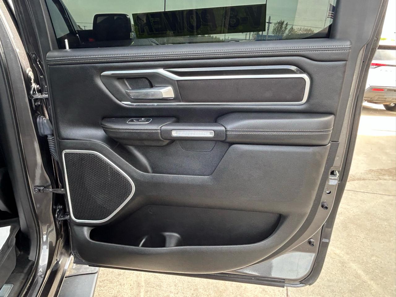 RAM 1500 Laramie Crew Cab SWB 4WD 2021