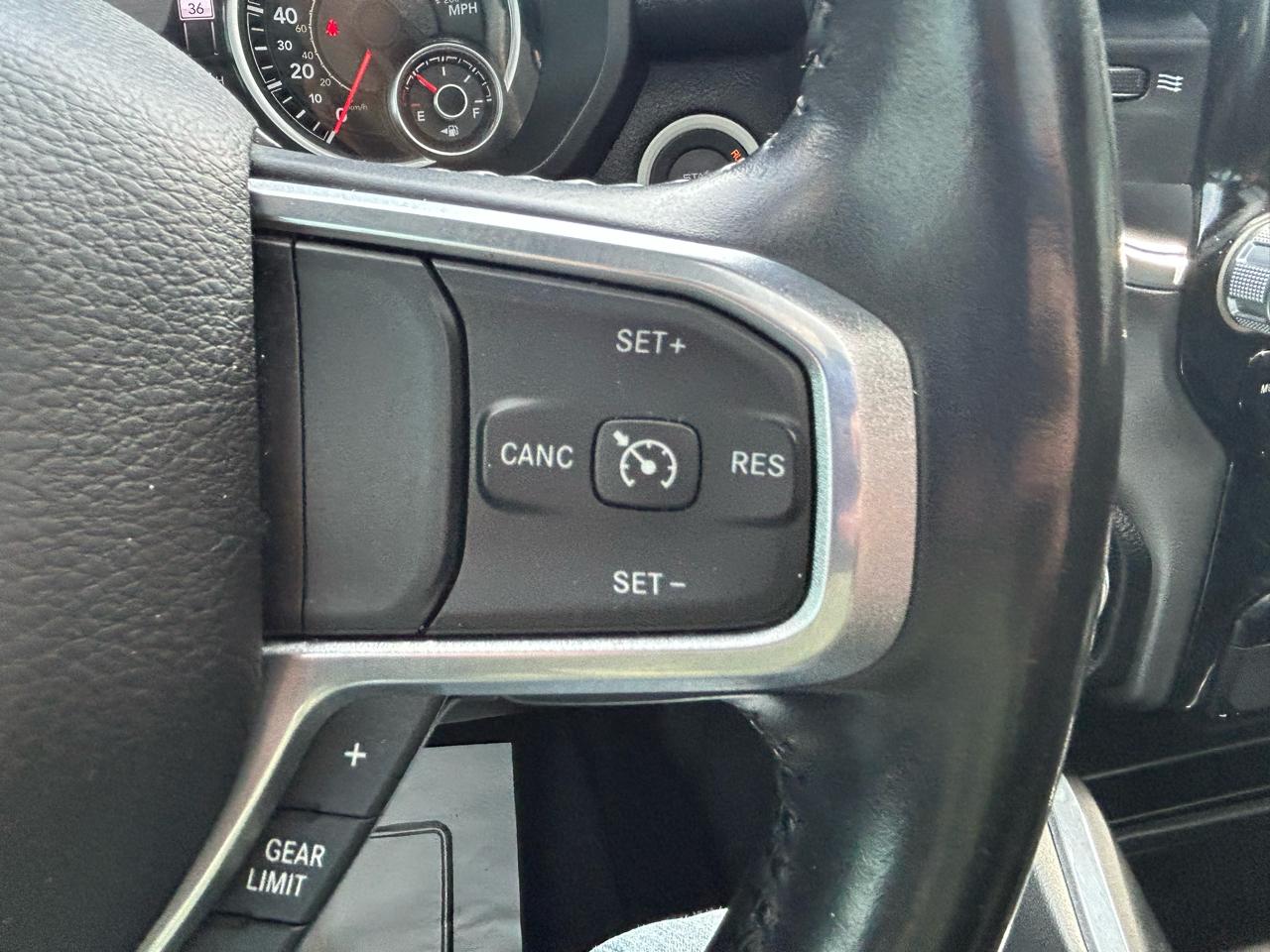 RAM 1500 Laramie Crew Cab SWB 4WD 2021