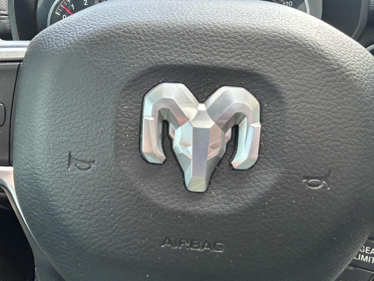 RAM 1500 Laramie Crew Cab SWB 4WD 2021