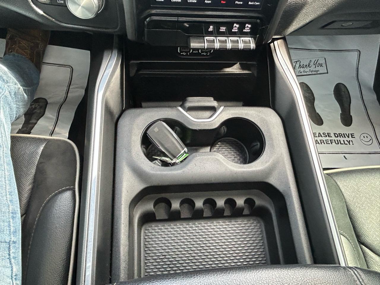 RAM 1500 Laramie Crew Cab SWB 4WD 2021
