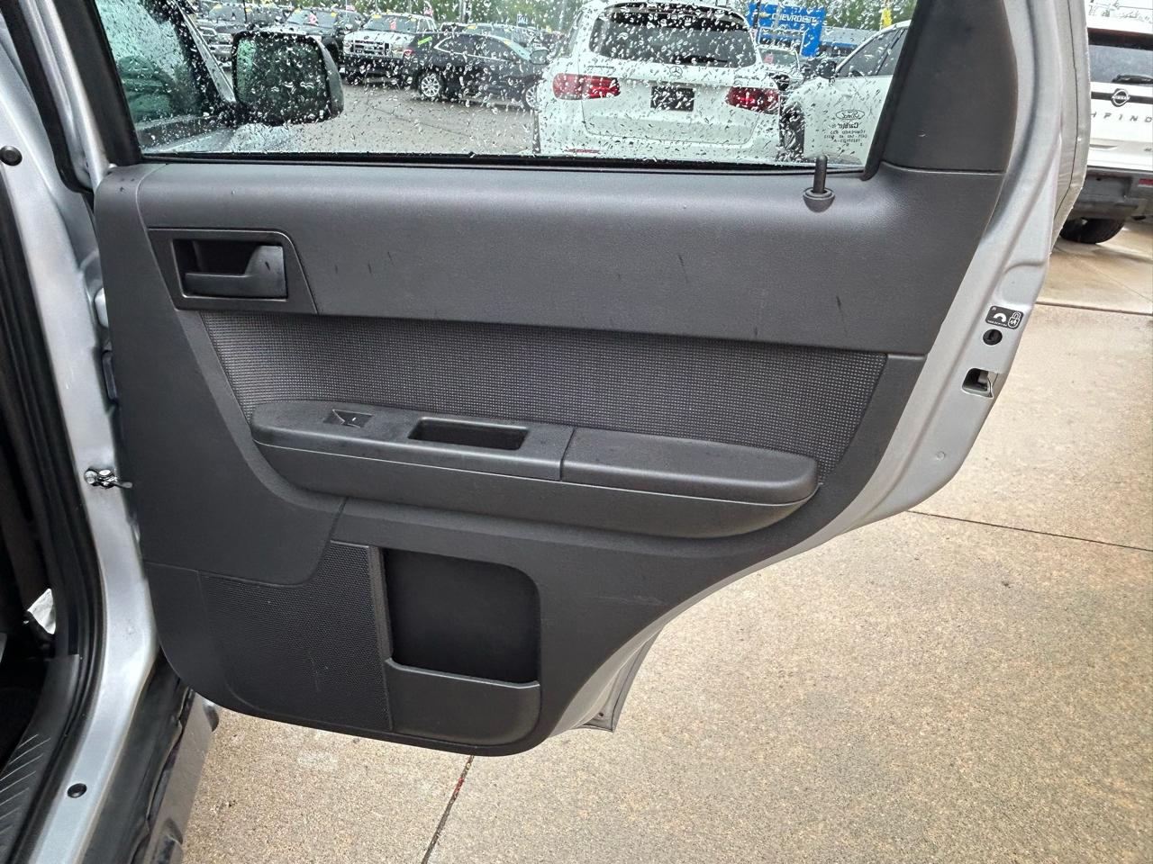 Ford Escape 4WD 4dr XLT 2012