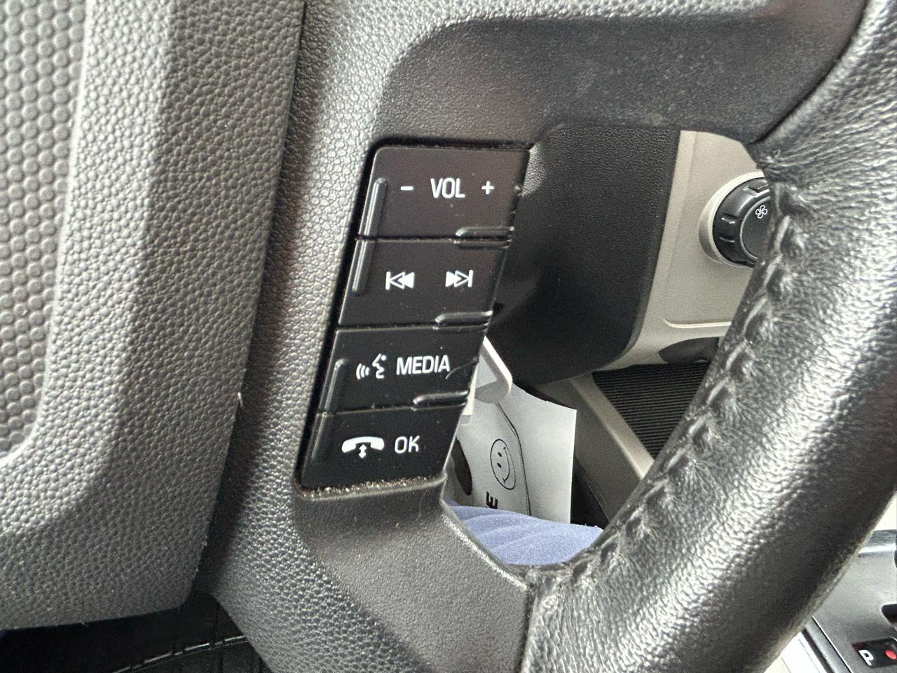 Ford Escape 4WD 4dr XLT 2012