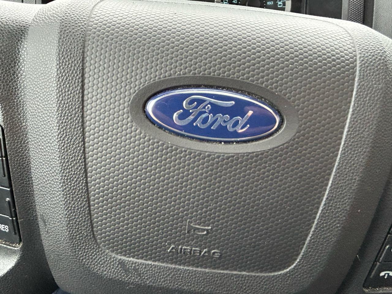 Ford Escape 4WD 4dr XLT 2012