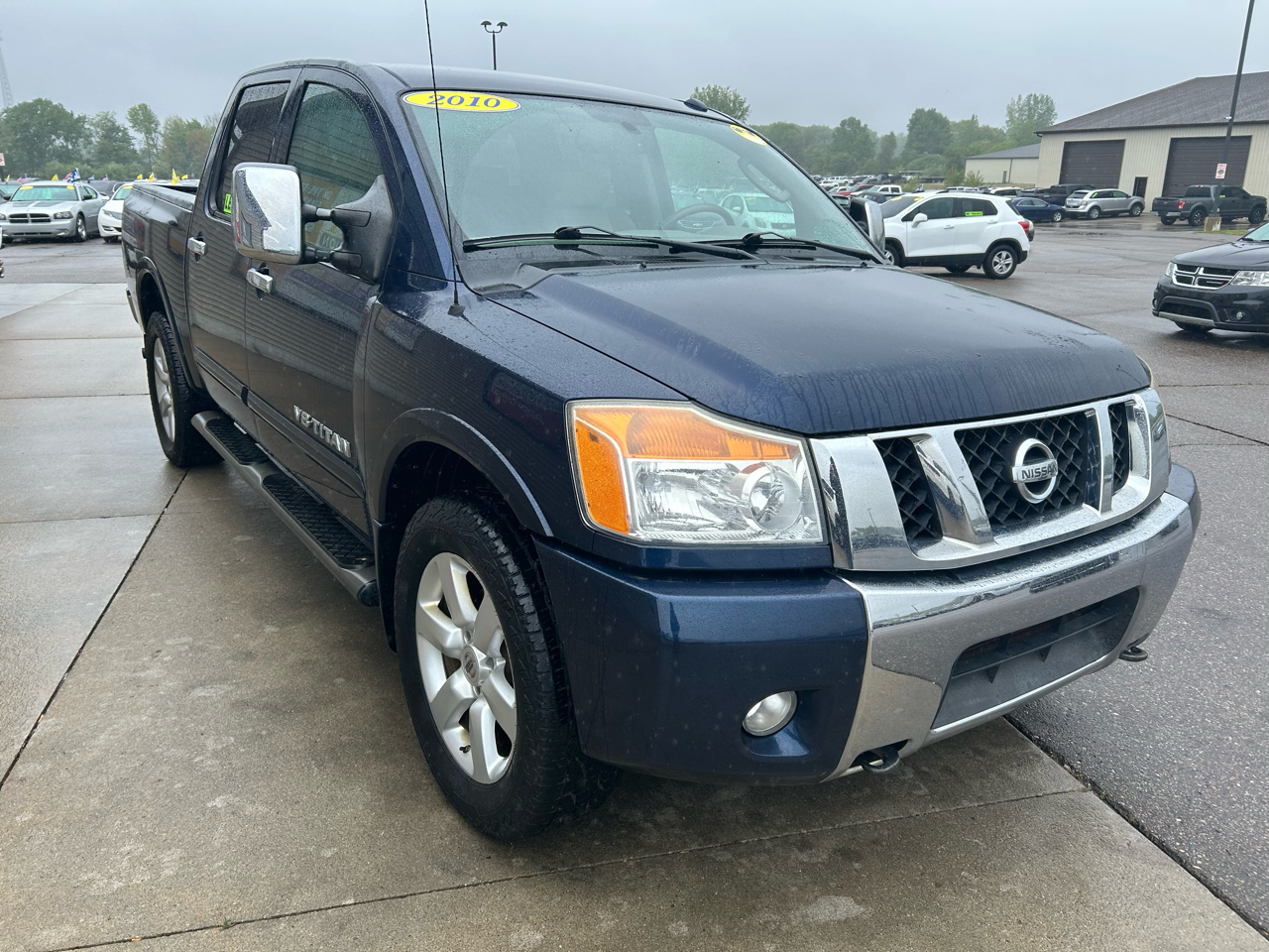 Nissan Titan PRO-4X Crew Cab 4WD SWB 2010