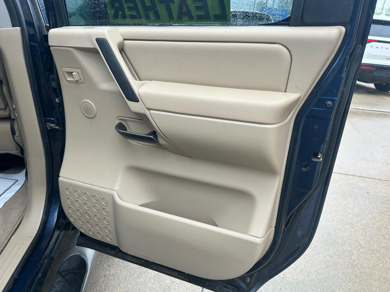 Nissan Titan PRO-4X Crew Cab 4WD SWB 2010