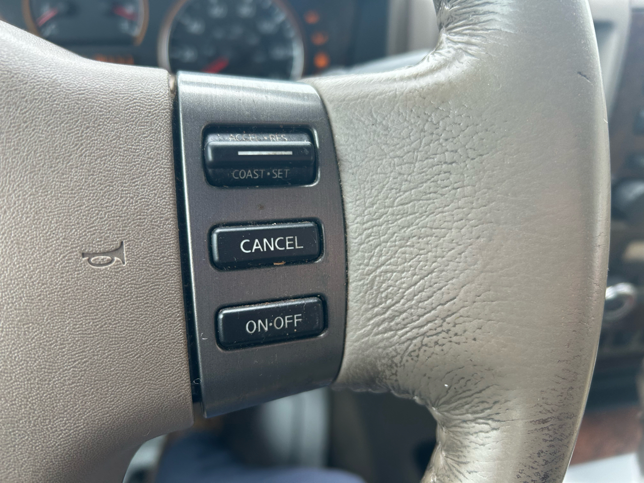 Nissan Titan PRO-4X Crew Cab 4WD SWB 2010