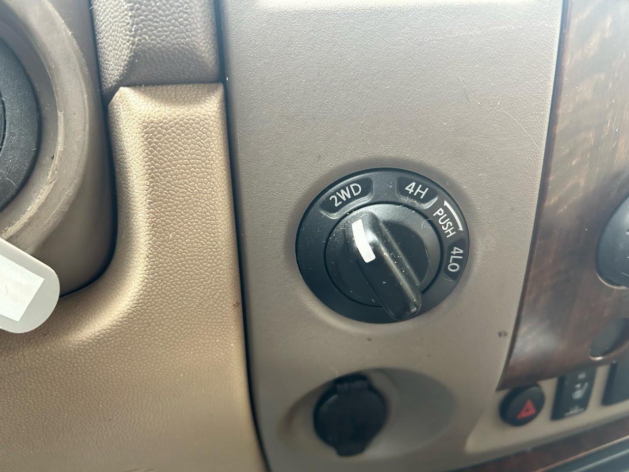 Nissan Titan PRO-4X Crew Cab 4WD SWB 2010