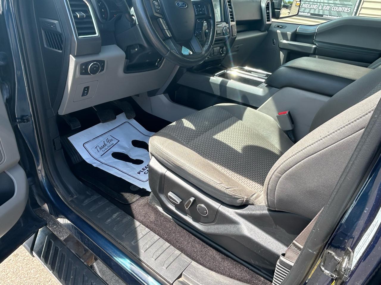 Ford F-150 Lariat SuperCrew 5.5-ft. Bed 4WD 2016