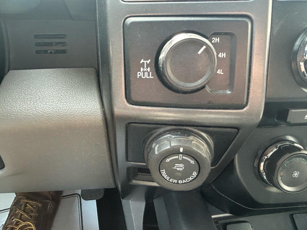 Ford F-150 Lariat SuperCrew 5.5-ft. Bed 4WD 2016