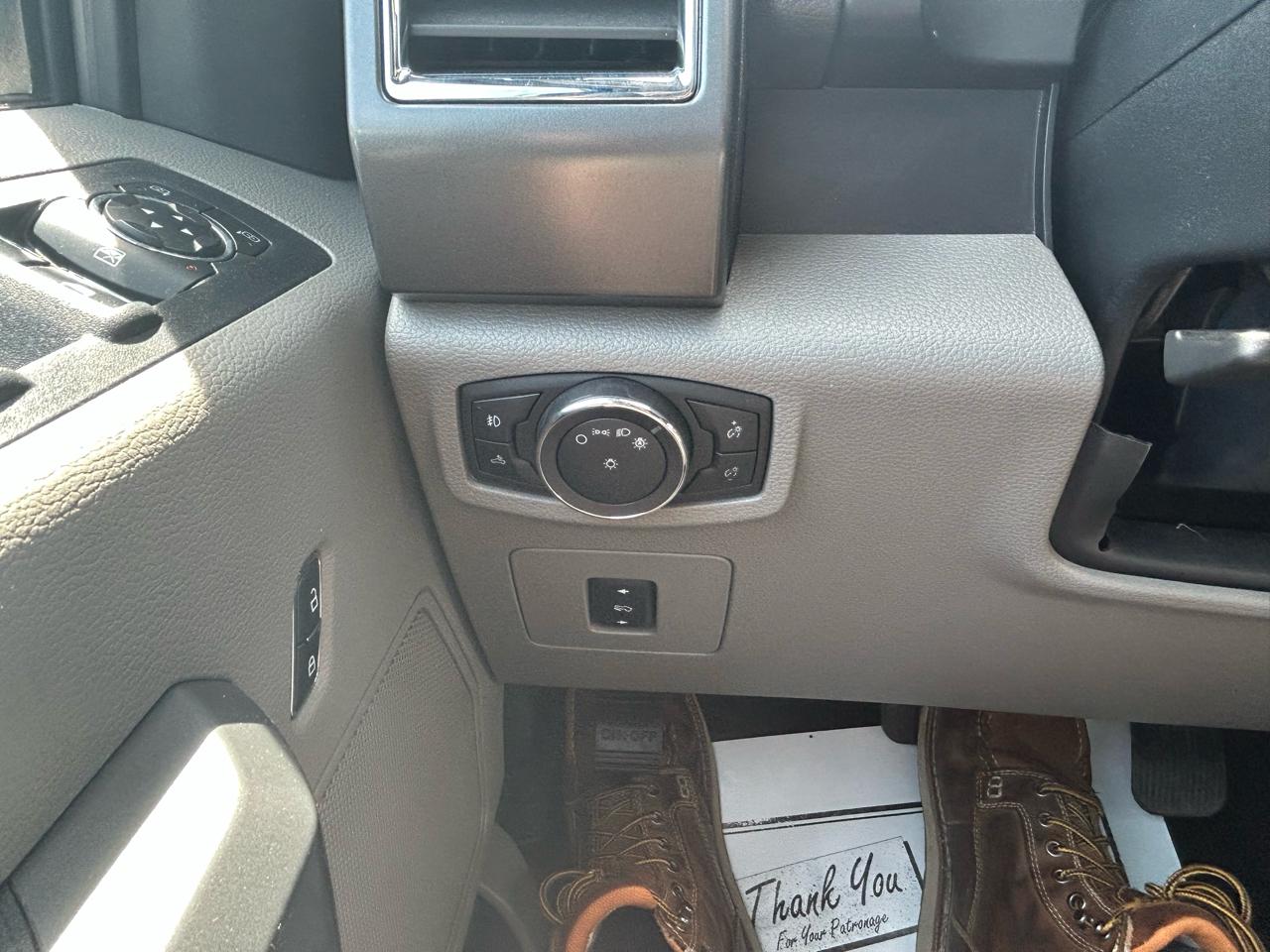 Ford F-150 Lariat SuperCrew 5.5-ft. Bed 4WD 2016