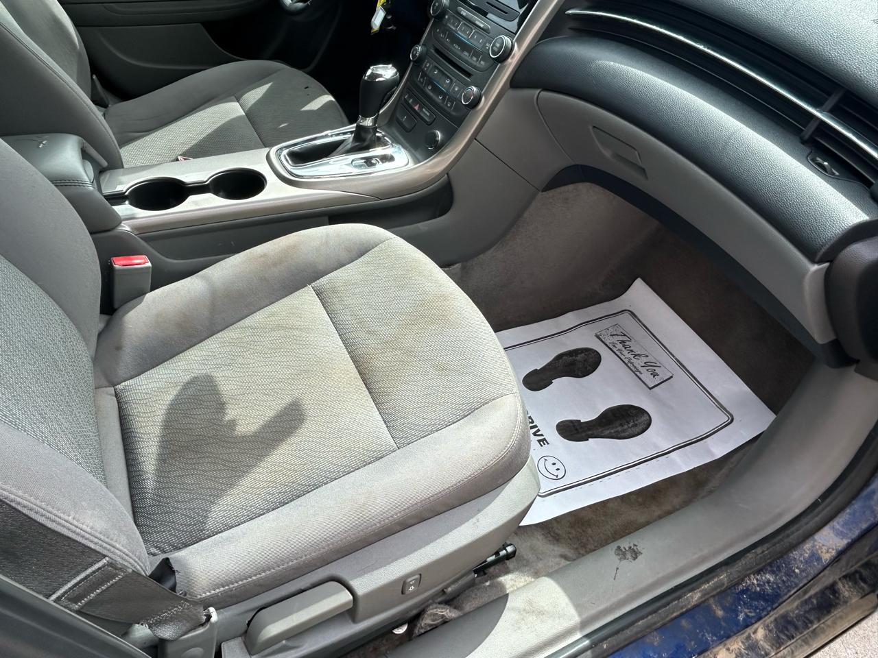 Chevrolet Malibu LS 2013