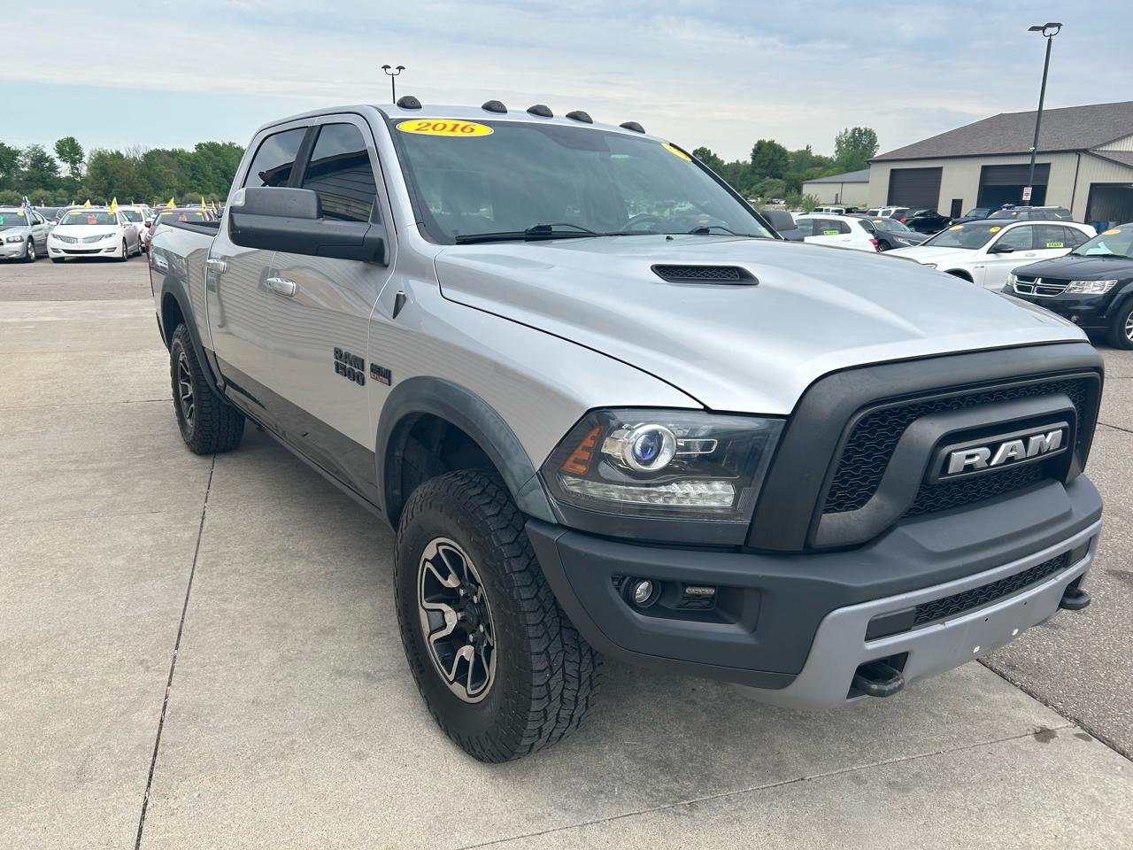 RAM 1500 Rebel Crew Cab SWB 4WD 2016
