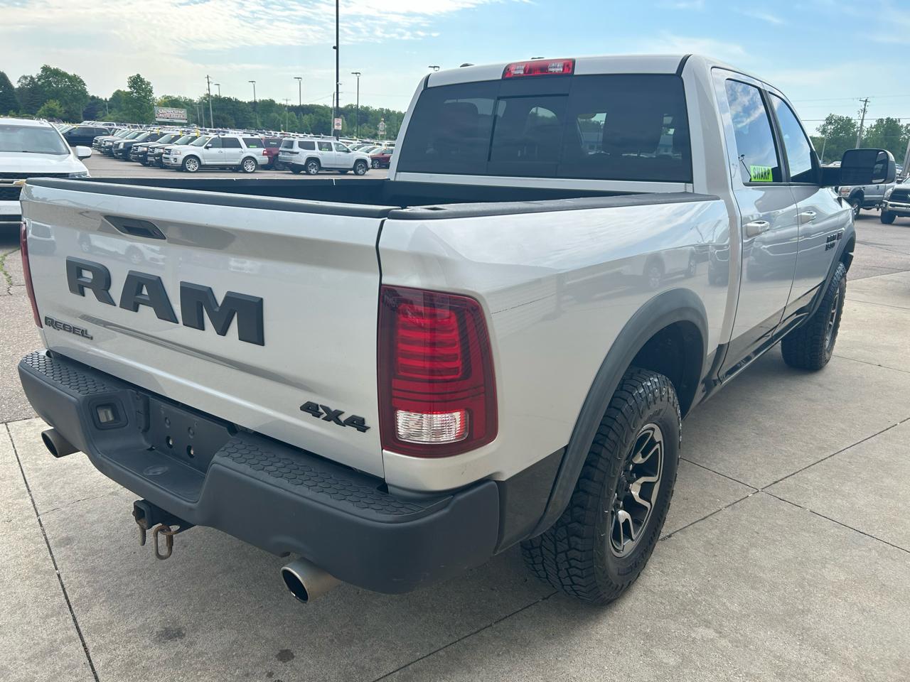 RAM 1500 Rebel Crew Cab SWB 4WD 2016