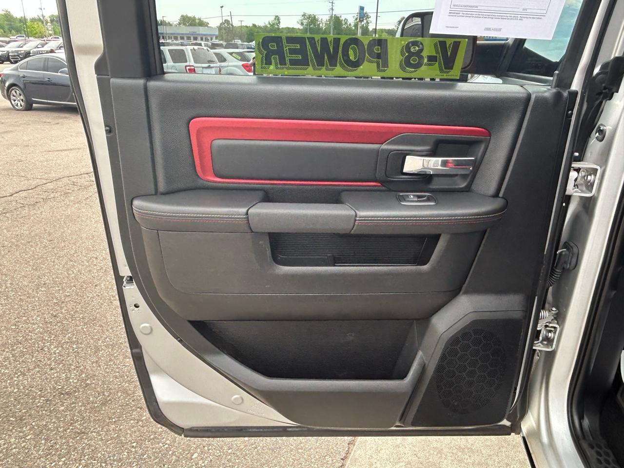 RAM 1500 Rebel Crew Cab SWB 4WD 2016
