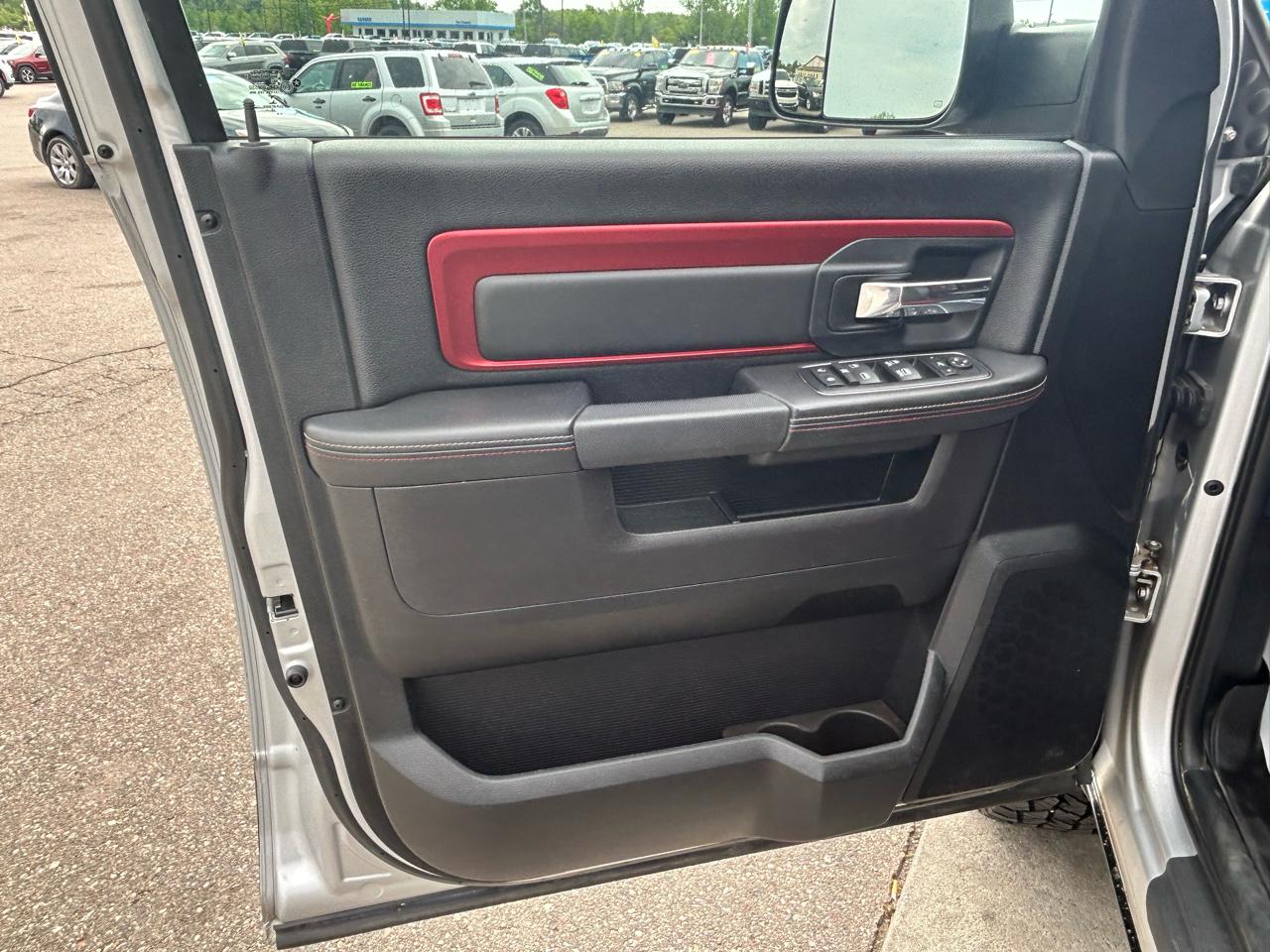RAM 1500 Rebel Crew Cab SWB 4WD 2016