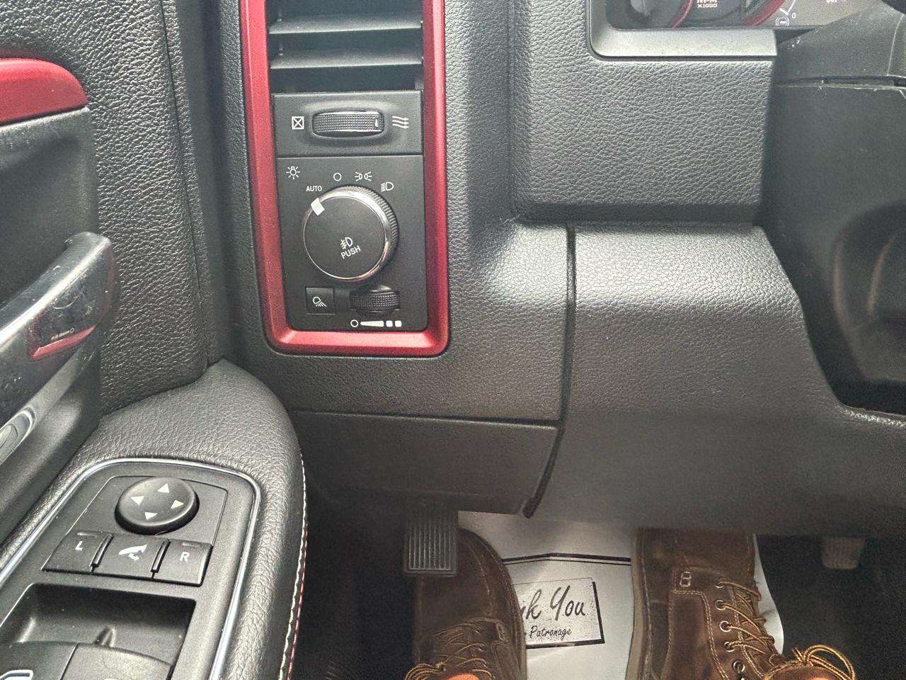 RAM 1500 Rebel Crew Cab SWB 4WD 2016